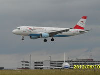 OE-LBR @ LOWW - Austrian A320-214 - by Reichmann Daniel