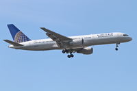 N580UA @ KORD - United Airlines Boeing 757-222, UAL430 arriving from McCarran Int'l /KLAS, RWY 10 approach KORD. - by Mark Kalfas