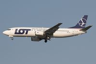 SP-LLF @ LOWW - LOT 737-400 - by Andy Graf-VAP