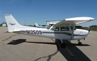 N12509 @ Y63 - Cessna 172M Skyhawk on the line in Elbow Lake, MN. - by Kreg Anderson
