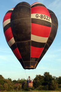 G-BGZZ - Hot air Balloon - Cruiser- taken during an tethered inflation in 2009 - by Ben Willmore