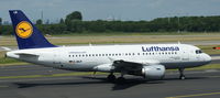 D-AILR @ EDDL - Lufthansa, taxiing at Düsseldorf Int´l (EDDL) - by A. Gendorf