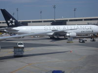 N653UA @ EWR - boeing 767 - by christian maurer