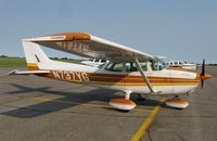 N737YG @ KAXN - Cessna 172N Skyhawk on the line. - by Kreg Anderson