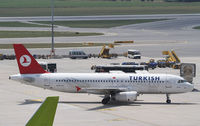 TC-JLJ @ LOWW - Turkish Airlines Airbus A320 - by Thomas Ranner