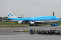 PH-BFK @ EHAM - Taxiing - by micka2b