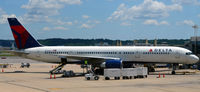 N534US @ KDCA - DCA, VA - by Ronald Barker