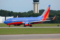N285WN @ ORF - Southwest Airlines N285WN (FLT SWA1289) rolling out on RWY 5 after arrival from Nashville Int'l (KBNA). - by Dean Heald