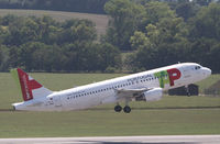 CS-TNQ @ LOWW - TAP Air Portugal Airbus A320 - by Thomas Ranner