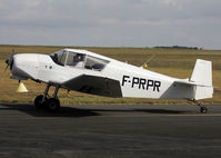 F-PRPR @ LFCY - Taxiing to the Airclub - by Shunn311