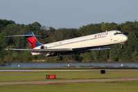 N906DA @ ORF - Delta Air Lines N906DA (FLT DAL1012) from Hartsfield-Jackson Atlanta Int'l (KATL) landing RWY 23. - by Dean Heald