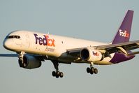 N923FD @ LOWW - Fedex 757-200 - by Andy Graf-VAP