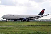 N807NW @ EHAM - DELTA - by Jan Lefers