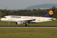 D-AILU @ VIE - Lufthansa - by Joker767