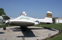57-5922 @ KGUS - Cessna U-3A