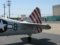 N86WW @ CMA - 1956 North American SNJ-4 SUGARFOOT, P&W R-1340 AN1 Wasp 550 Hp, tail stripes - by Doug Robertson