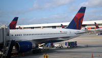 N543US @ KATL - Atlanta - by Ronald Barker