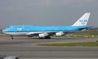 PH-BFM @ EHAM - Taxiing - by micka2b