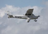 N9305N @ ORL - Cessna 172S