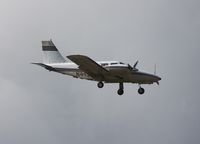 N44945 @ ORL - PA-34-200T