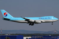 HL7605 @ VIE - Korean Air Cargo - by Joker767