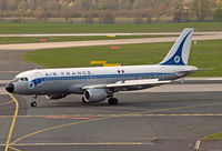 F-GFKJ @ EDDL - Air France F-GFKJ taxiing twds. it's stand after roll out Rwy 23L at DUS. Nice retro c/s! - by Thomas M. Spitzner
