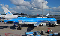 PH-KCG @ EHAM - Preparing for departure, Schiphol Airport. - by Jonathan Allen