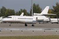 N988T @ LOWW - Falcon 900