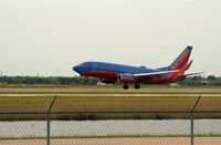 N269WN @ RSW - 737 landing at RWY 6 - by Mauricio Morro