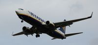 EI-EFS @ EGSS - Ryanair Boeing 737-800 at London Stansted - by FinlayCox143