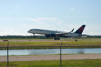 N641DL @ RSW - Arriving from ATL - by Mauricio Morro