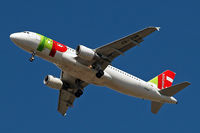 CS-TNB @ EGLL - Airbus A320-211 [0191] (TAP Air Portugal) Home~G 23/08/2009 - by Ray Barber