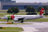 CS-TQD @ EHAM - Airbus A320-214 [0870] (Tap Air Portugal) Schiphol~PH 10/08/2006 - by Ray Barber