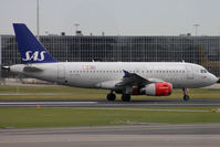 OY-KBP @ EHAM - Taxiing - by micka2b