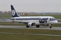 SP-LIA @ LOWW - LOT Embraer 170 - by Thomas Ranner