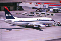 N948WP @ KPHX - Aug. 1999 - taxiing at PHX - by John Meneely