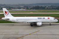 TC-OAC @ LSZH - Onur Air TC-OAC taxiing towds. Rwy28 at ZRH - by Thomas M. Spitzner