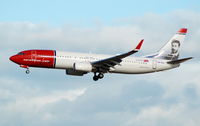 LN-DYJ @ EGPH - Arriving from Oslo on a bright Autumn day