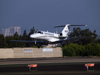 N62SH @ KSMO - N62SH arriving on RWY 21 - by Torsten Hoff