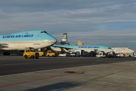 HL7605 @ LOWW - Korean Air Boeing 747-400 - by Dietmar Schreiber - VAP