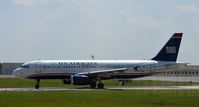 N672AW @ KCLT - Taxi CLT - by Ronald Barker