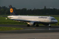 D-AIZG @ LOWG - Lufthansa Airbus A320 - by Stefan Mager