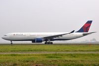 N819NW @ EHAM - Delta Airbus - by Jan Lefers