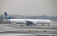 ZK-OKD @ KLAX - Boeing 777-200ER