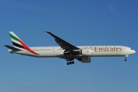 A6-EBY @ LOWW - Emirates Boeing 777-300 - by Dietmar Schreiber - VAP