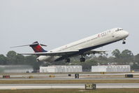 N959DL @ KSRQ - Delta Flight 1671 (N959DL) departs Sarasota-Bradenton International Airport enroute to Hartsfield-Jackson Atlanta International Airport - by Jim Donten
