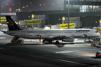 D-AISO @ VIE - Lufthansa - by Chris Jilli