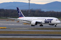 SP-LRA @ VIE - LOT Polish Airlines - by Chris Jilli