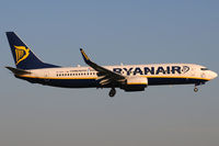 EI-DPS @ WAW - Ryanair - by Chris Jilli