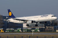 D-AIDL @ WAW - Lufthansa - by Chris Jilli